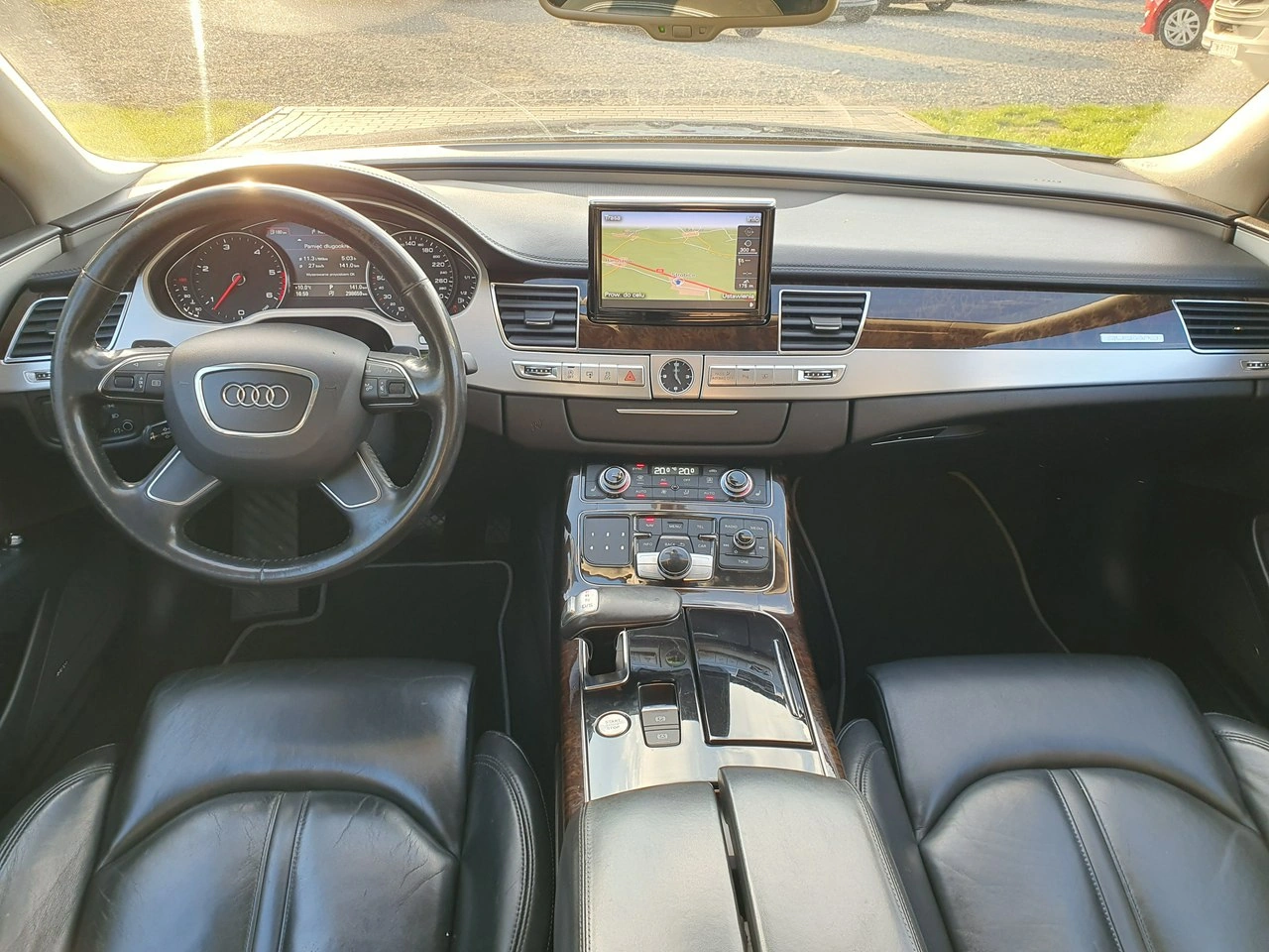 Audi A8 - Zdjęcie 30