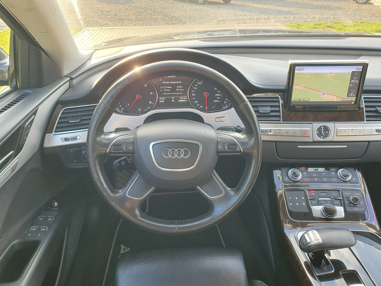 Audi A8 - Zdjęcie 31