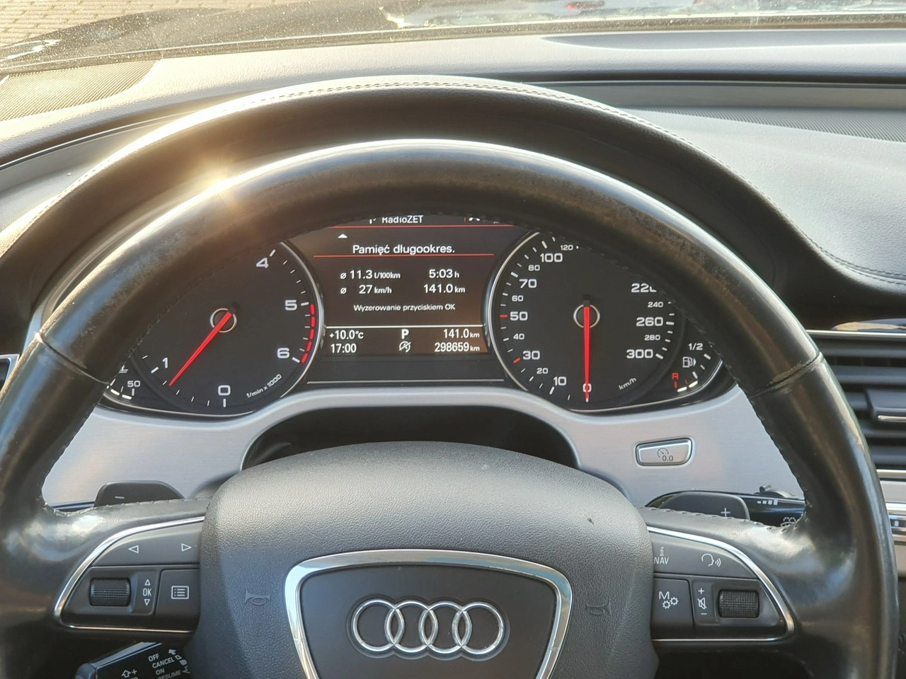 Audi A8 - Zdjęcie 32