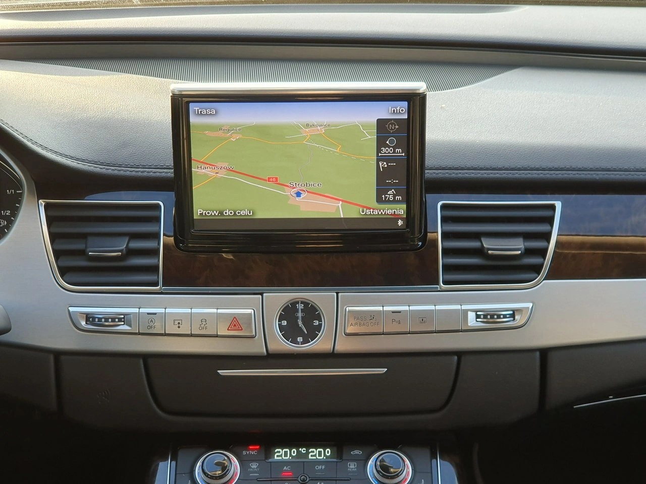 Audi A8 - Zdjęcie 34