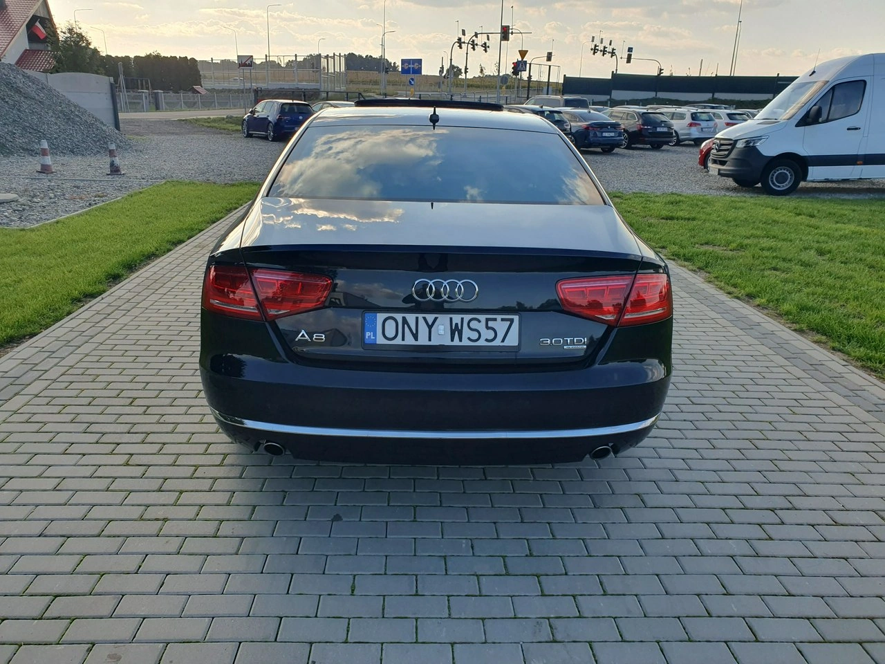 Audi A8 - Zdjęcie 6