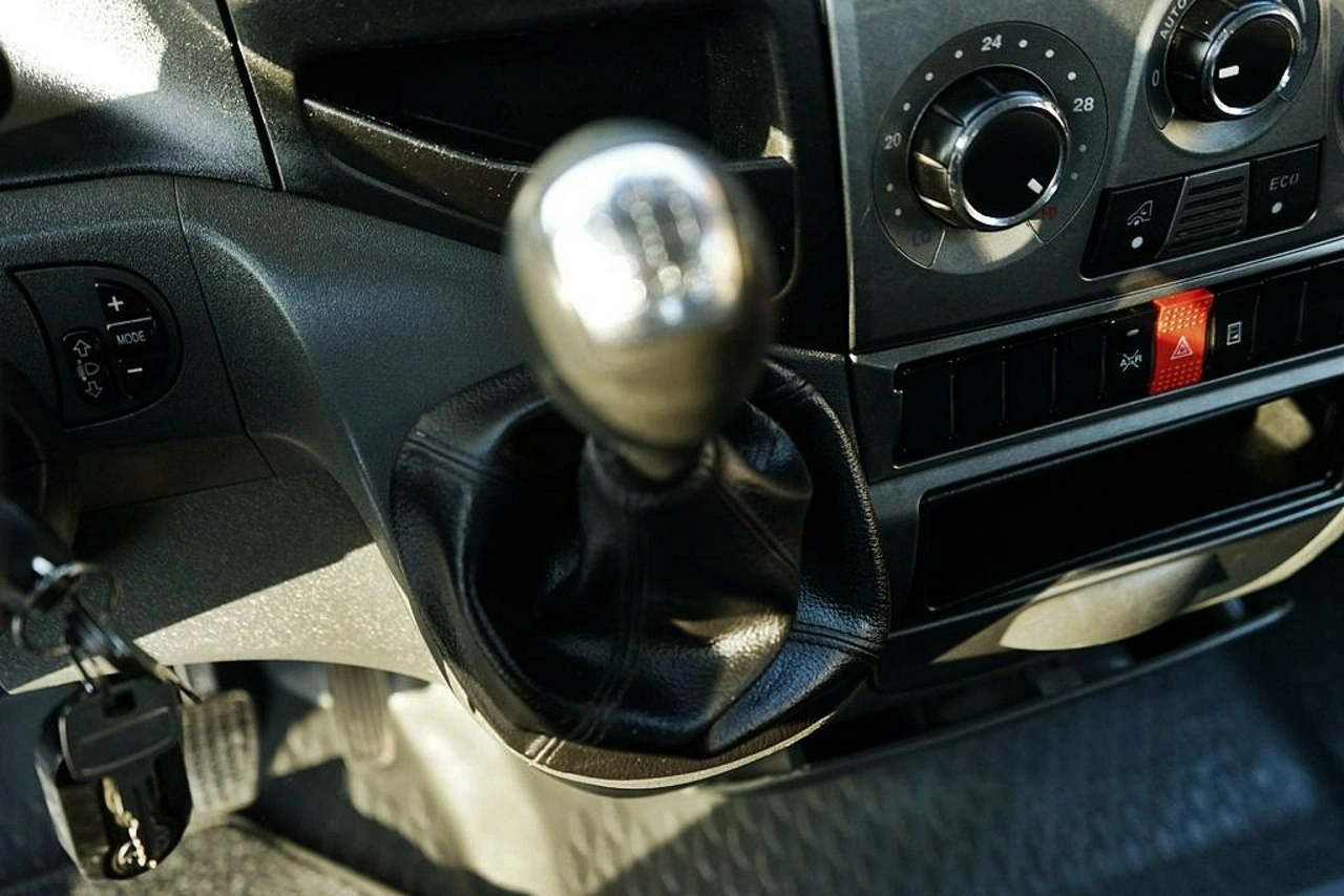 Iveco Daily - Zdjęcie 19