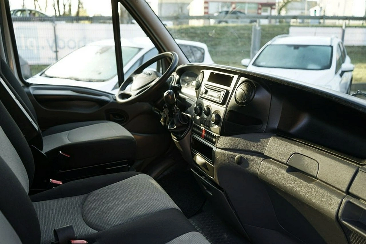 Iveco Daily - Zdjęcie 21