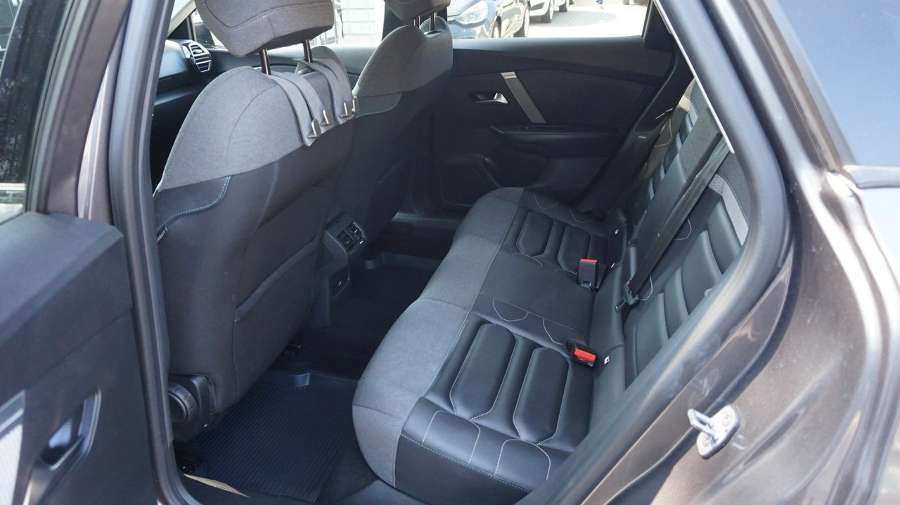 Citroën C4 - Zdjęcie 8