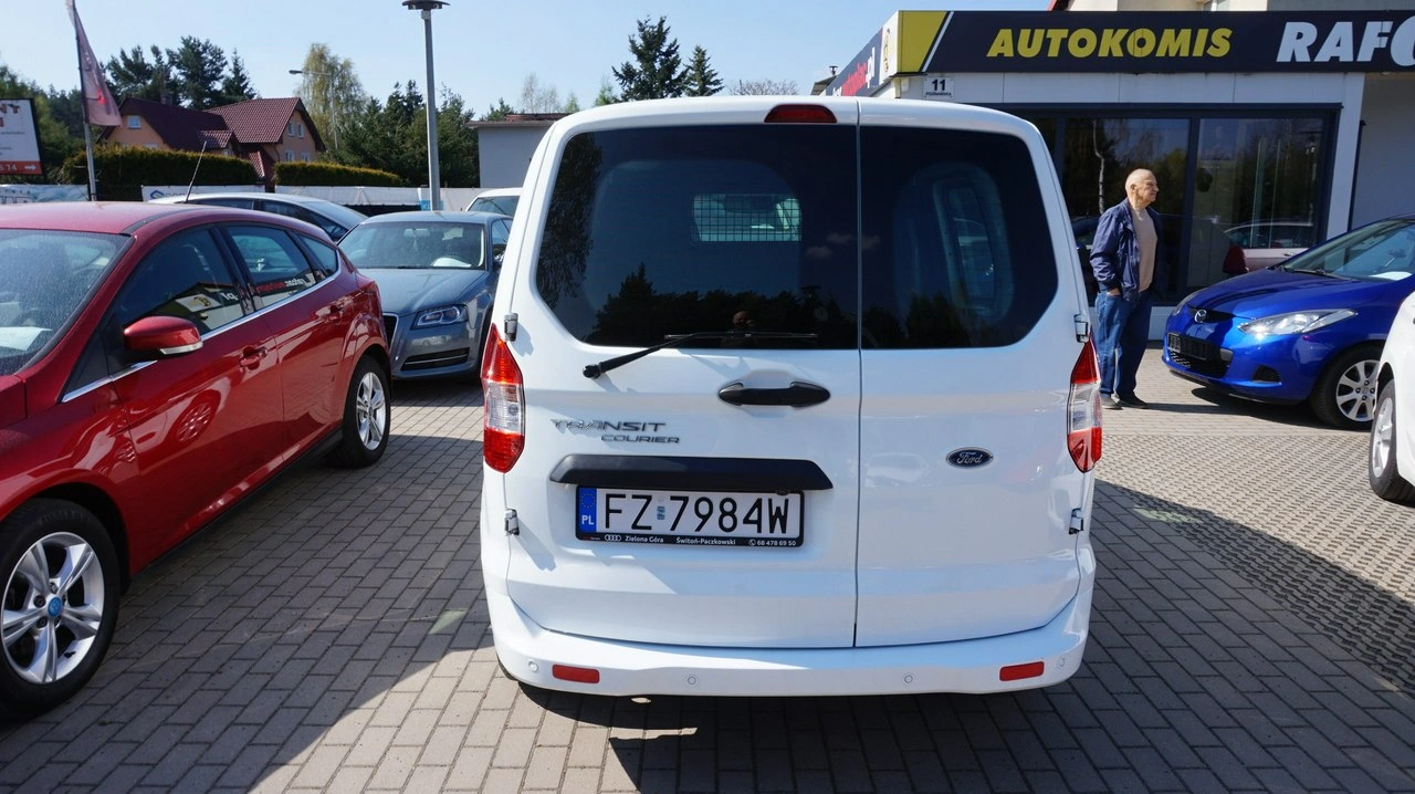 Ford Transit Courier - Zdjęcie 5