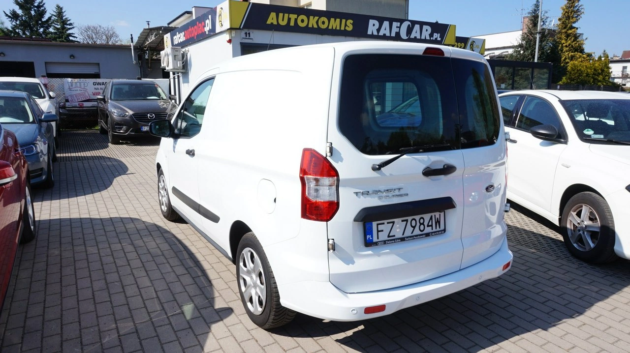 Ford Transit Courier - Zdjęcie 6