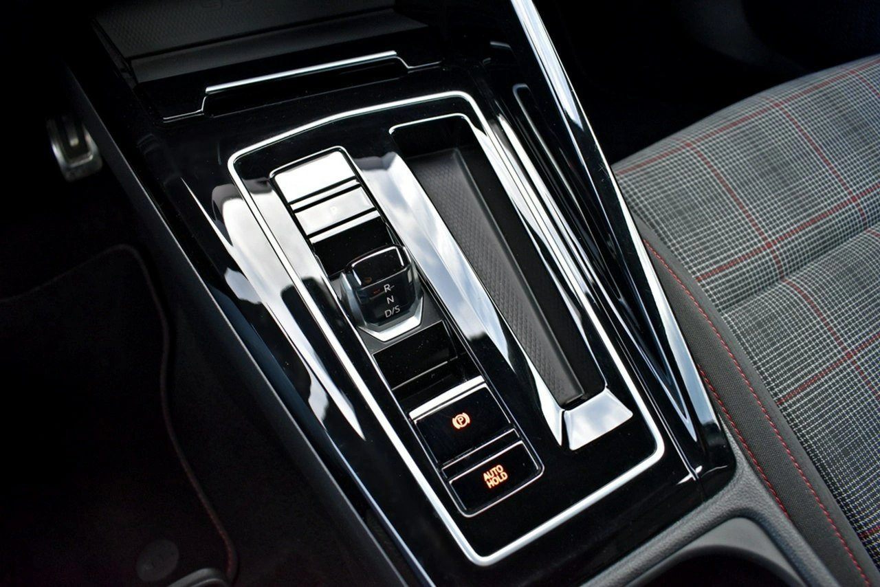 Volkswagen Golf - Zdjęcie 27