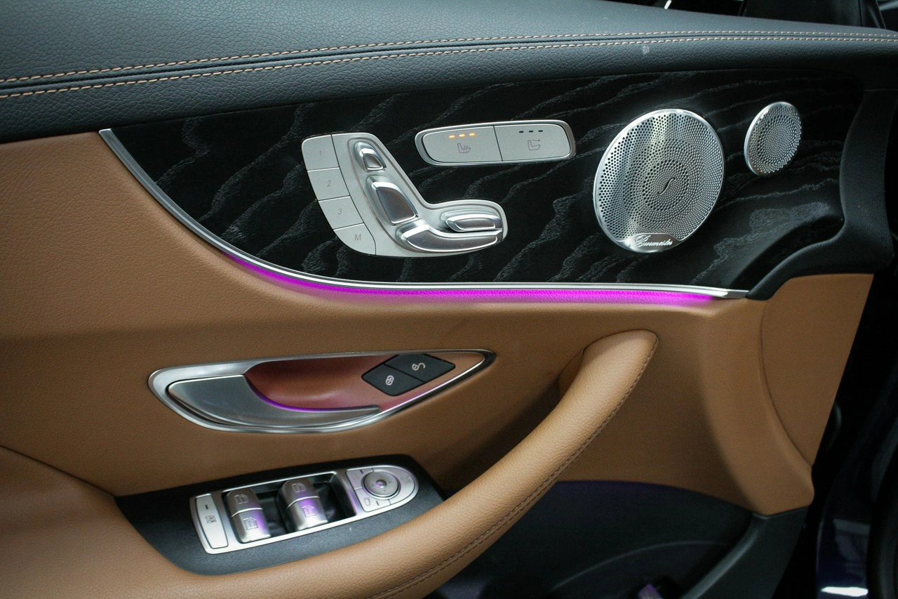 Mercedes E 220 - Zdjęcie 12