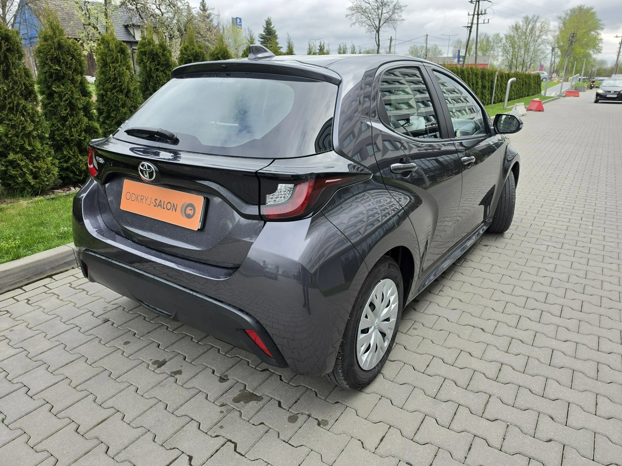Toyota Yaris - Zdjęcie 9