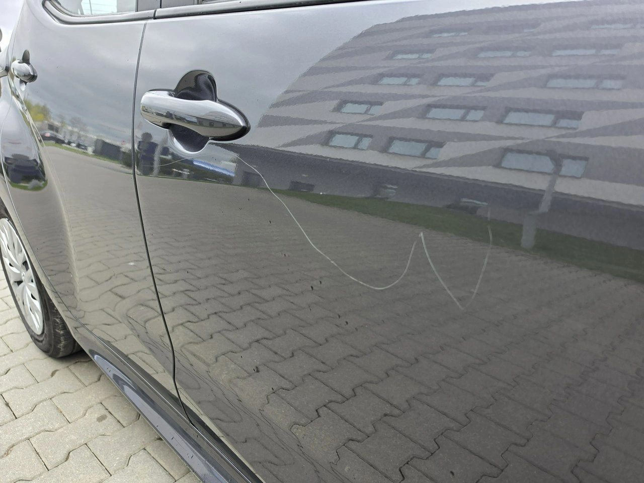 Toyota Yaris - Zdjęcie 11