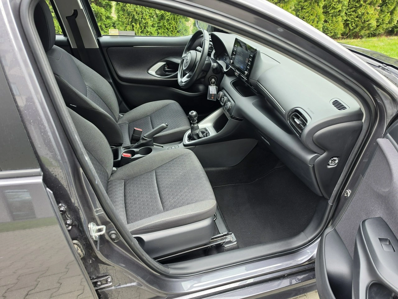 Toyota Yaris - Zdjęcie 12