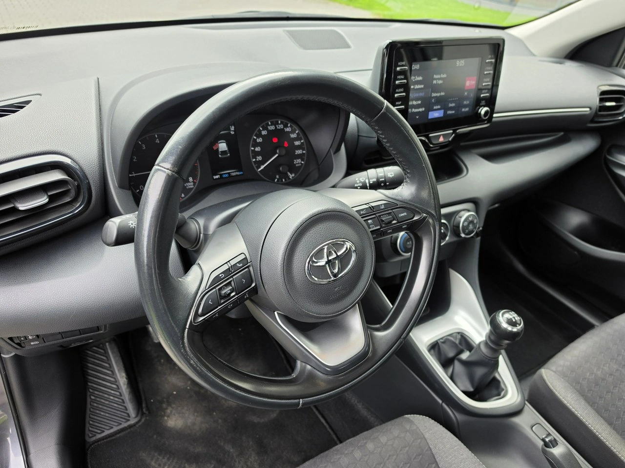 Toyota Yaris - Zdjęcie 20