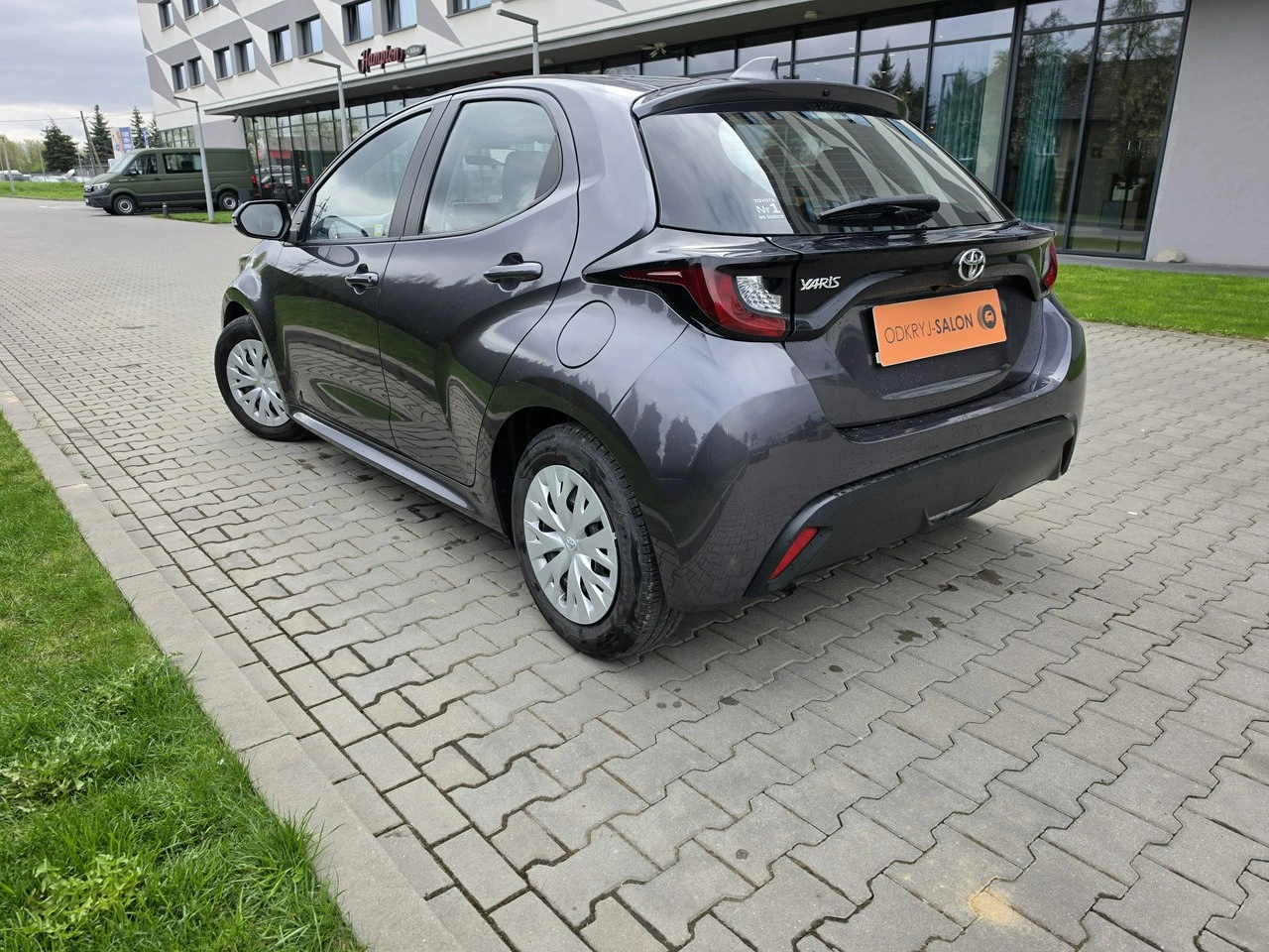 Toyota Yaris - Zdjęcie 7