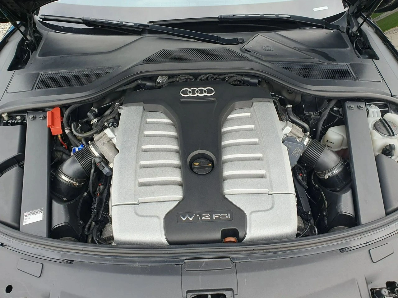 Audi A8 - Zdjęcie 18