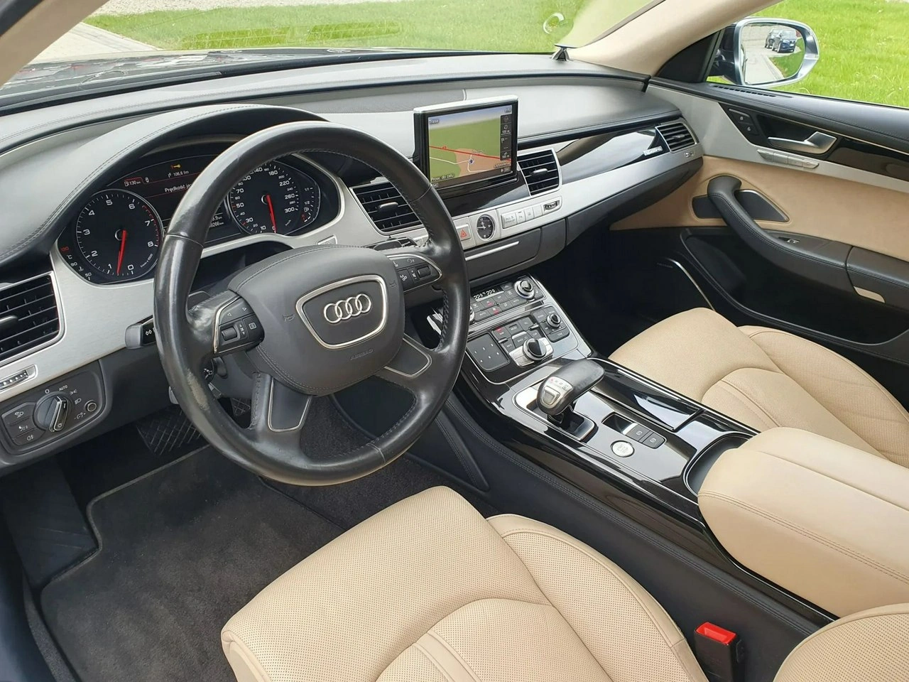 Audi A8 - Zdjęcie 19
