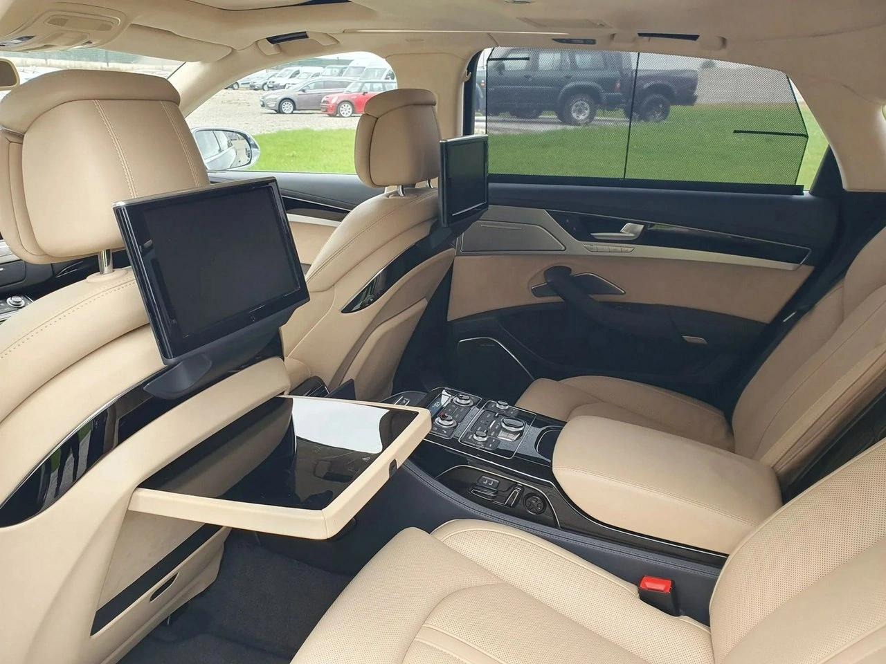 Audi A8 - Zdjęcie 25