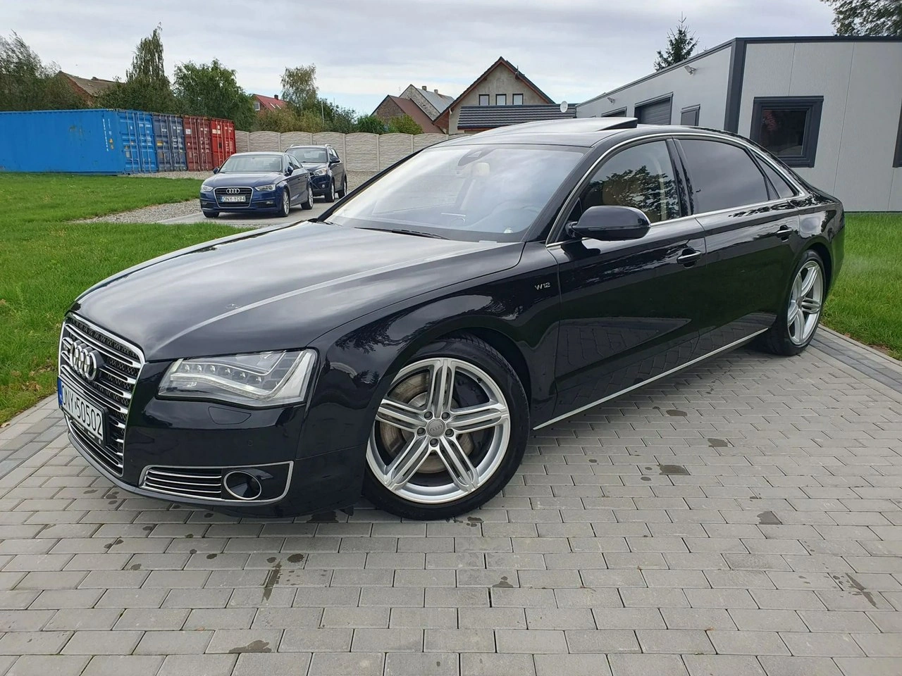 Audi A8 - Główne zdjęcie