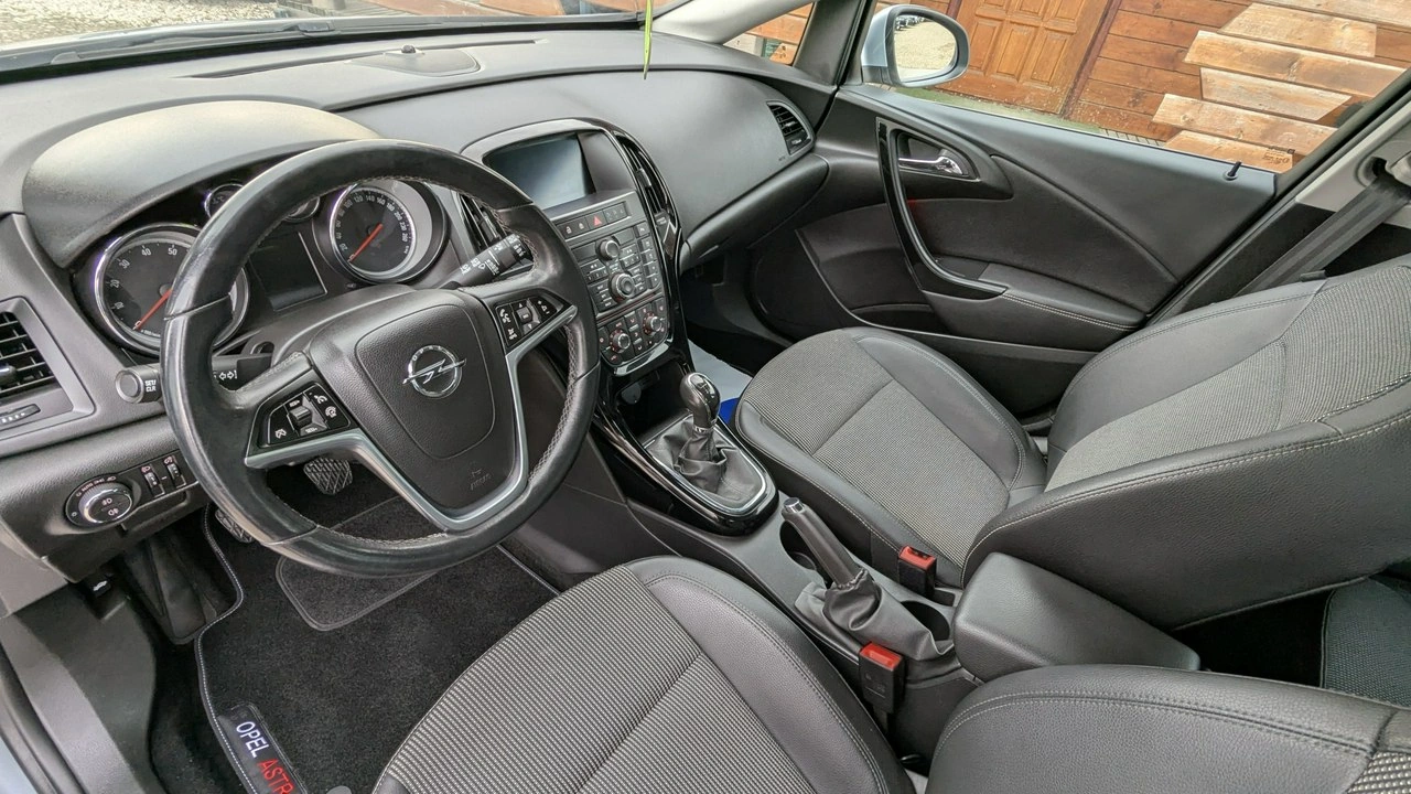 Opel Astra - Zdjęcie 15