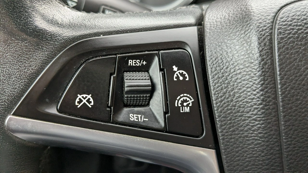 Opel Astra - Zdjęcie 25