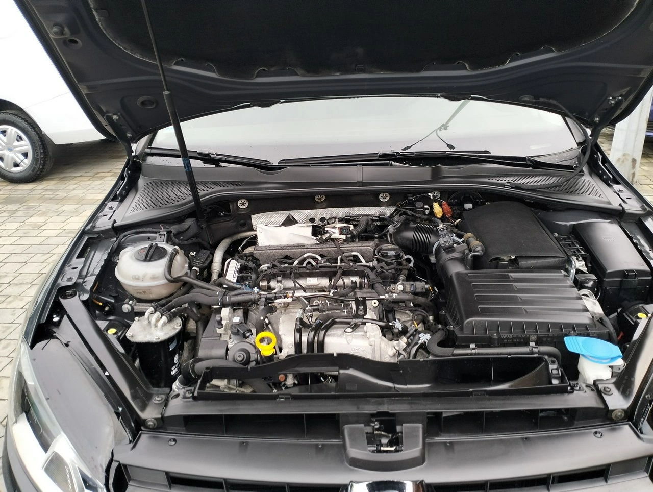 Volkswagen Golf - Zdjęcie 29