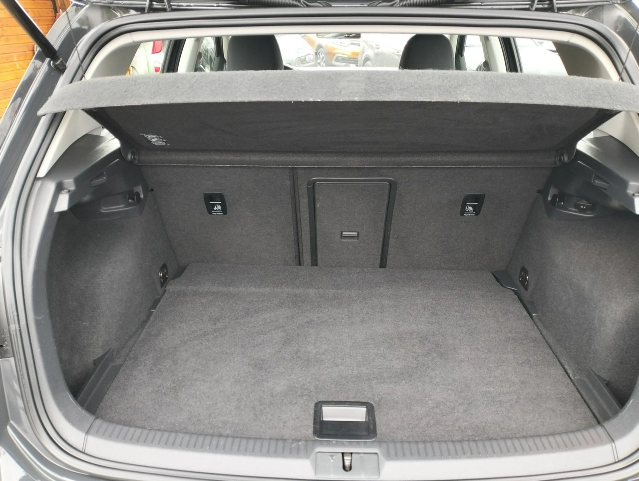 Volkswagen Golf - Zdjęcie 28