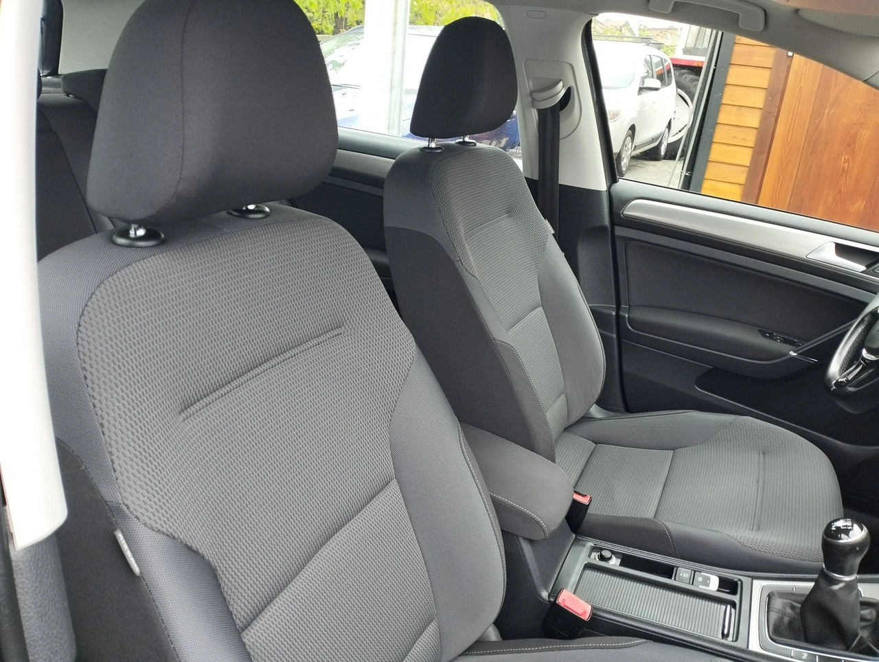 Volkswagen Golf - Zdjęcie 19