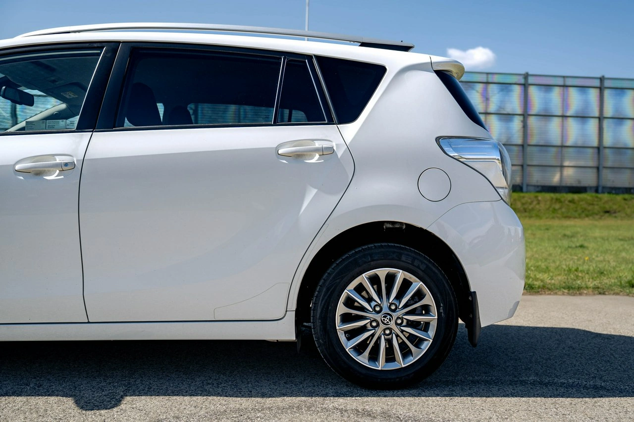 Toyota Verso - Zdjęcie 10