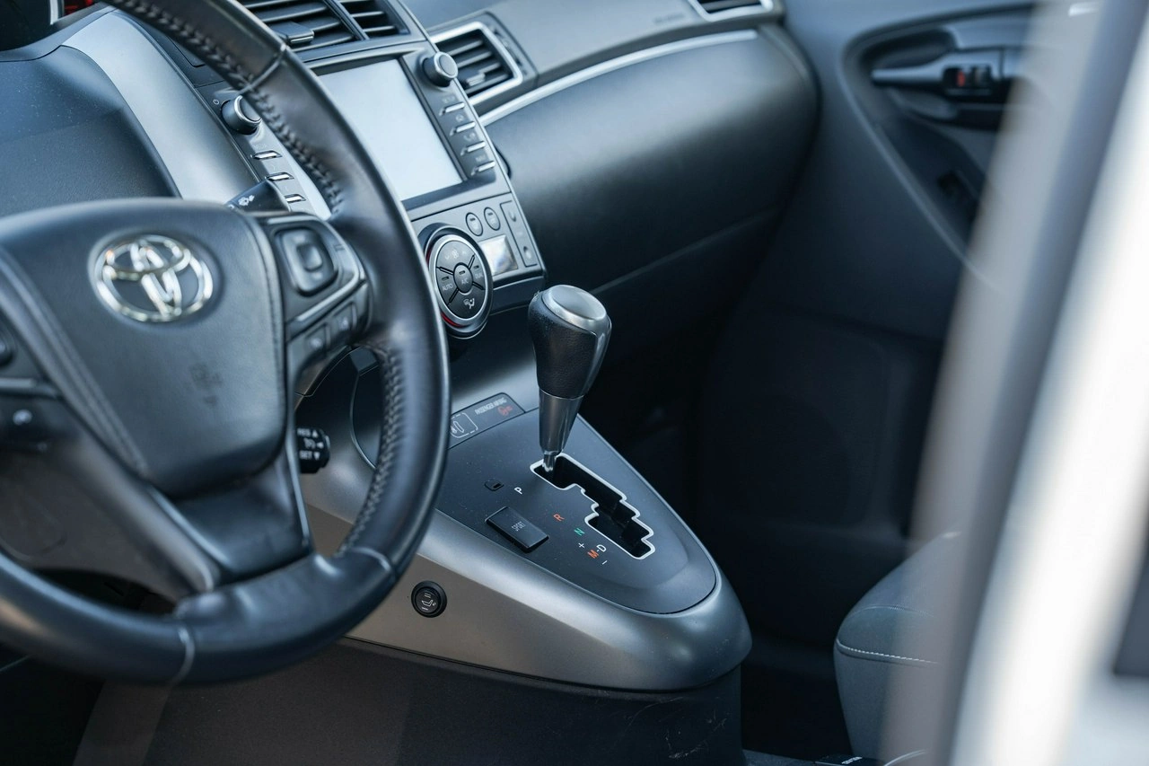 Toyota Verso - Zdjęcie 17