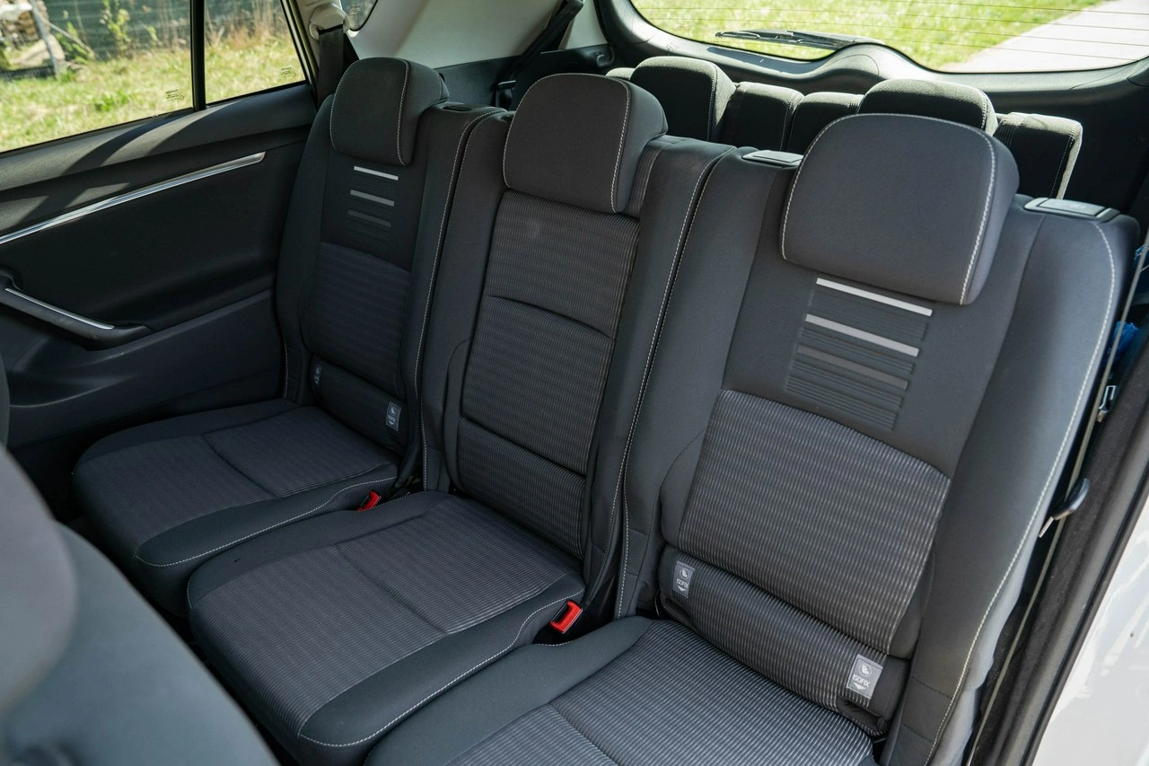 Toyota Verso - Zdjęcie 21