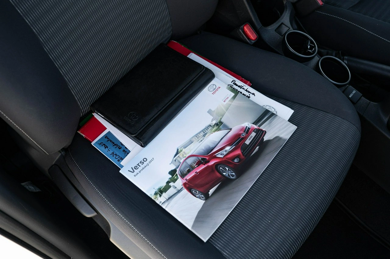 Toyota Verso - Zdjęcie 25