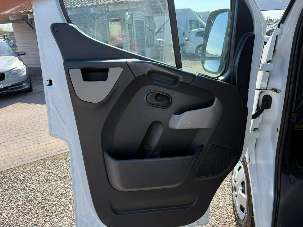 Nissan NV 400 - Zdjęcie 18