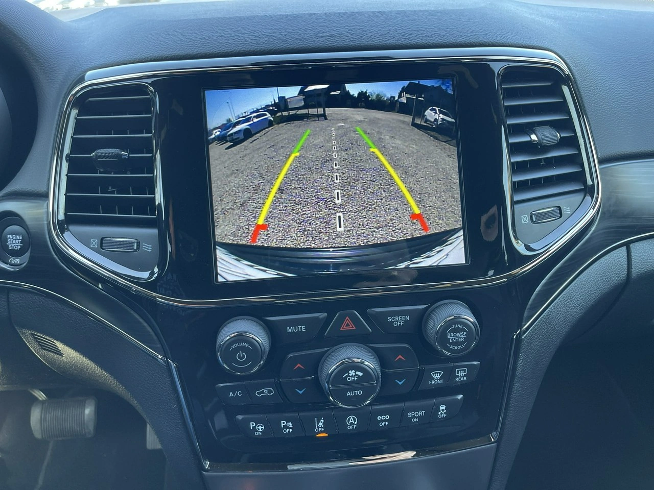 Jeep Grand Cherokee - Zdjęcie 12