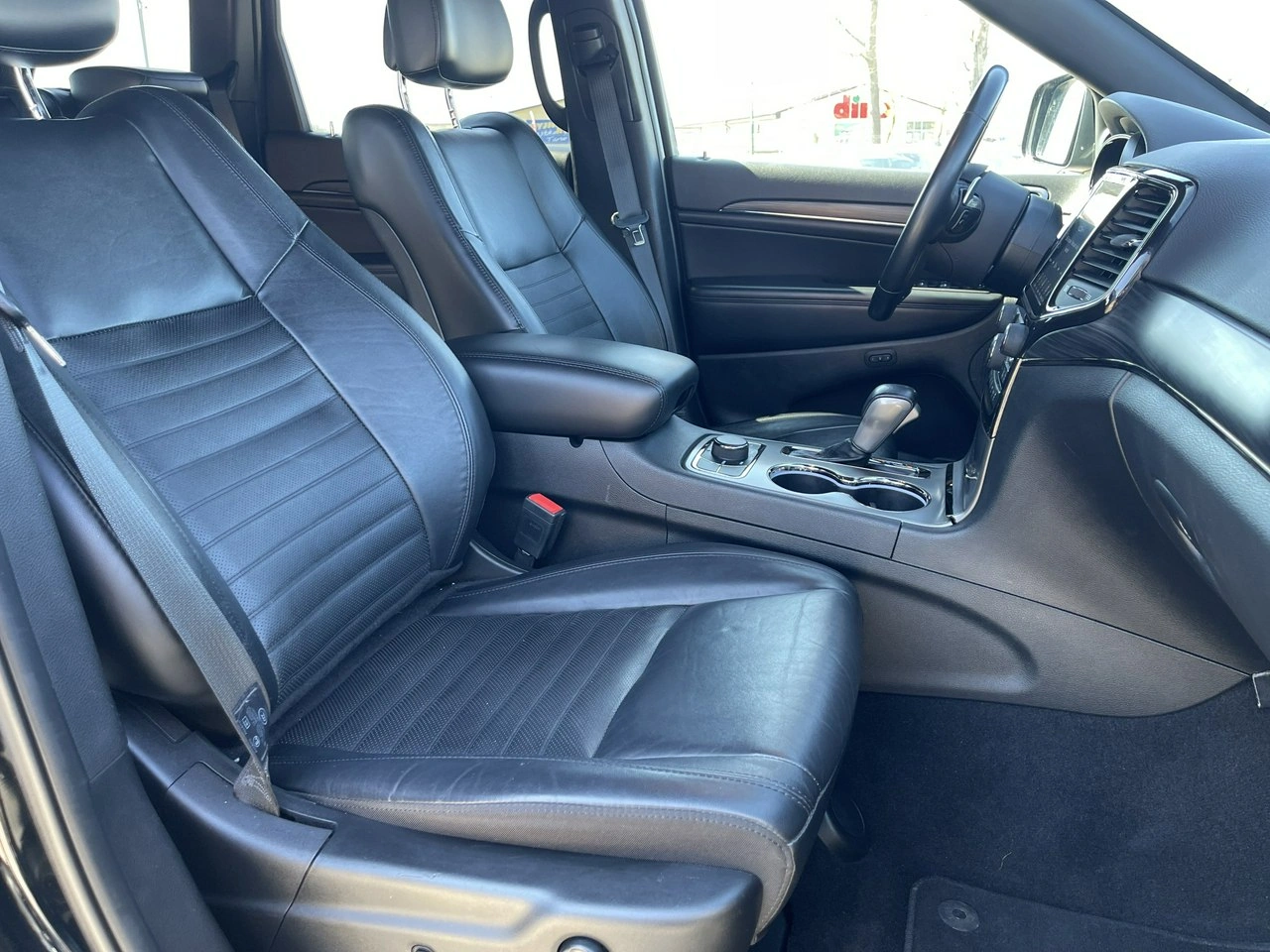 Jeep Grand Cherokee - Zdjęcie 15