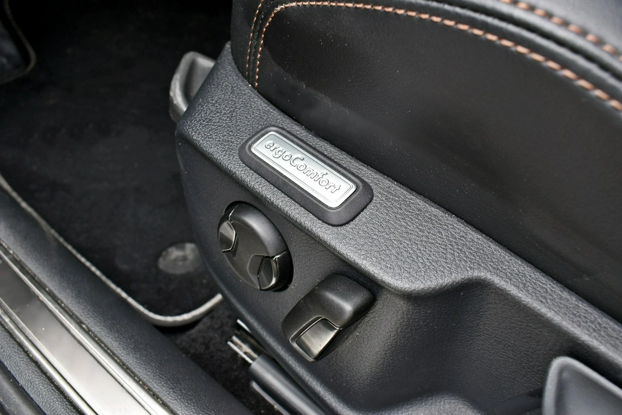 Volkswagen Passat - Zdjęcie 10