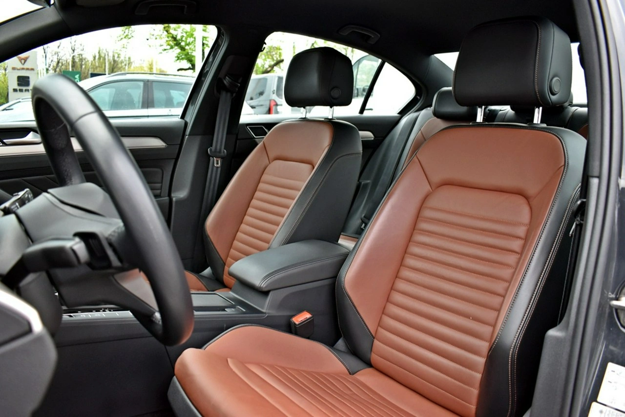 Volkswagen Passat - Zdjęcie 11