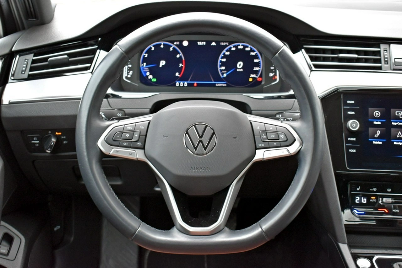 Volkswagen Passat - Zdjęcie 15