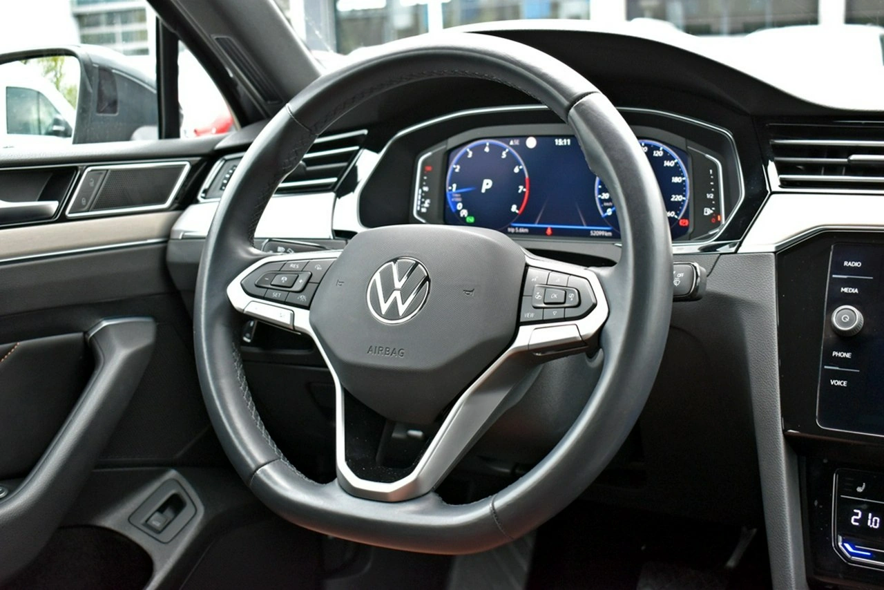 Volkswagen Passat - Zdjęcie 18