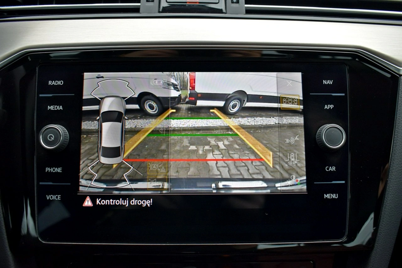 Volkswagen Passat - Zdjęcie 20