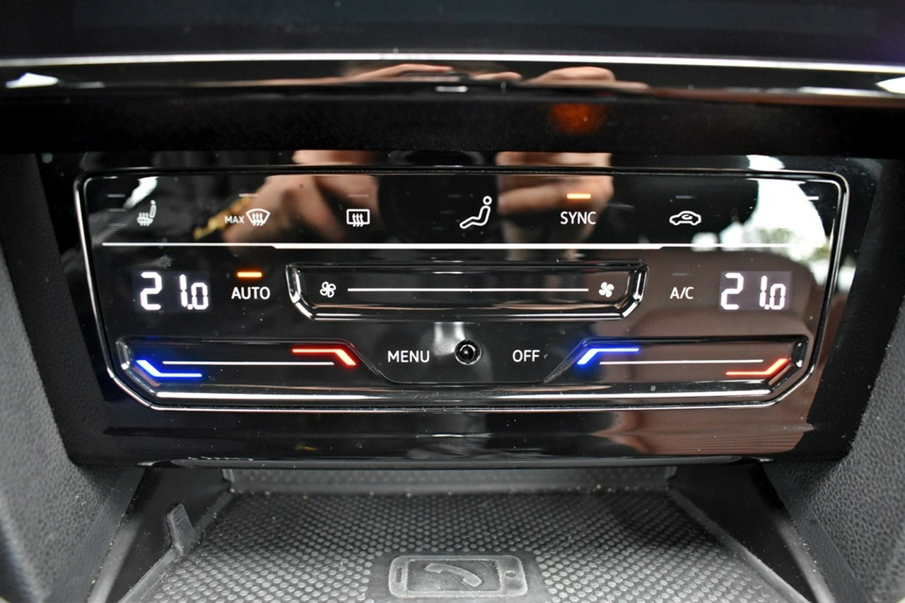 Volkswagen Passat - Zdjęcie 25