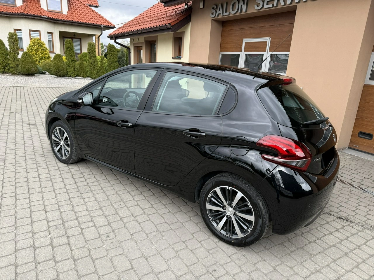 Peugeot 208 - Zdjęcie 9