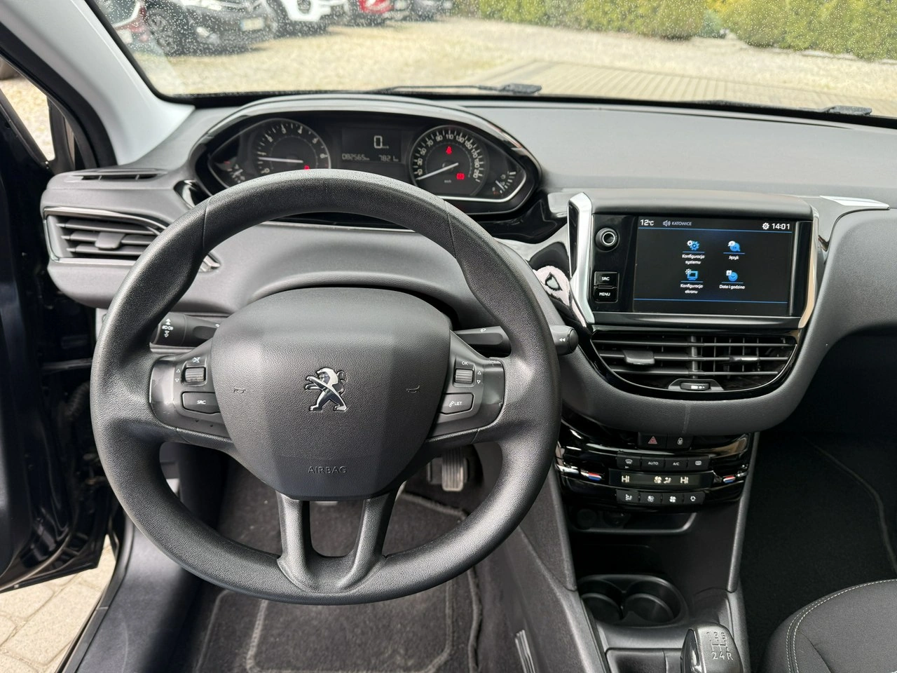 Peugeot 208 - Zdjęcie 14