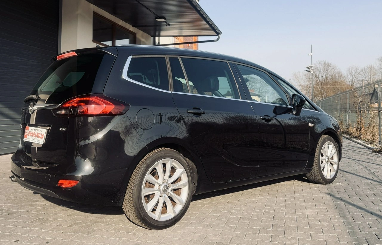 Opel Zafira - Zdjęcie 18