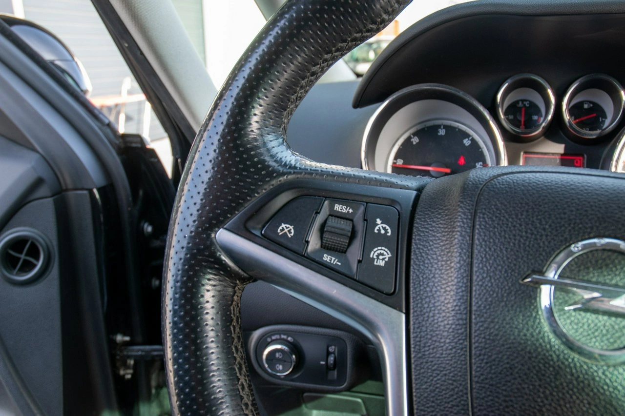 Opel Zafira - Zdjęcie 23