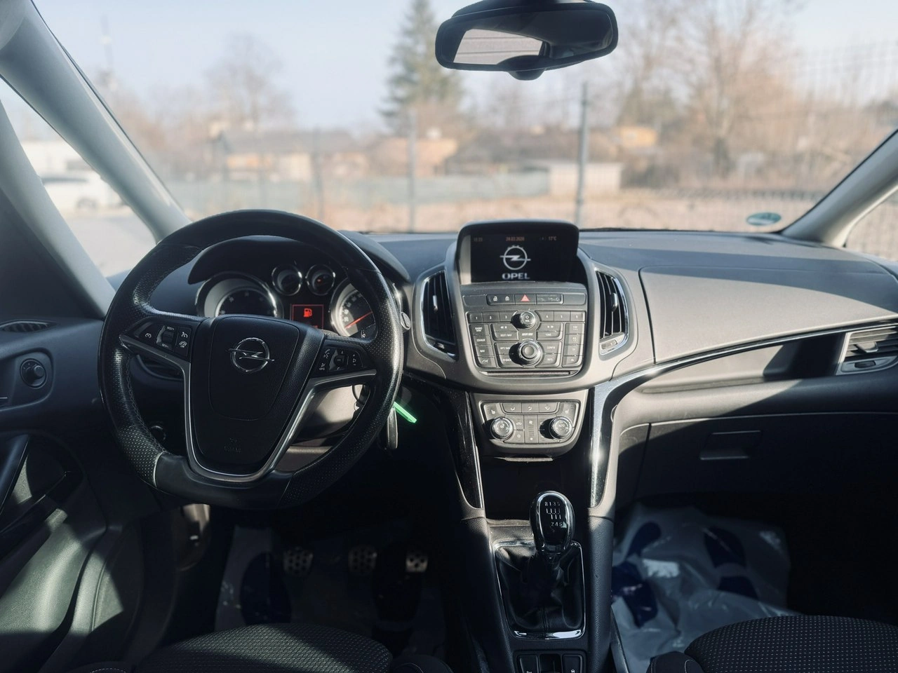 Opel Zafira - Zdjęcie 28