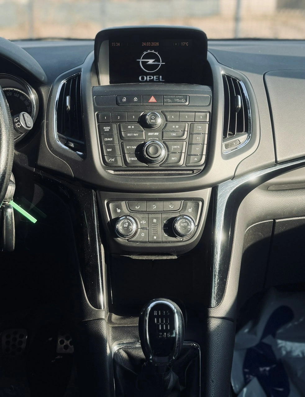 Opel Zafira - Zdjęcie 30