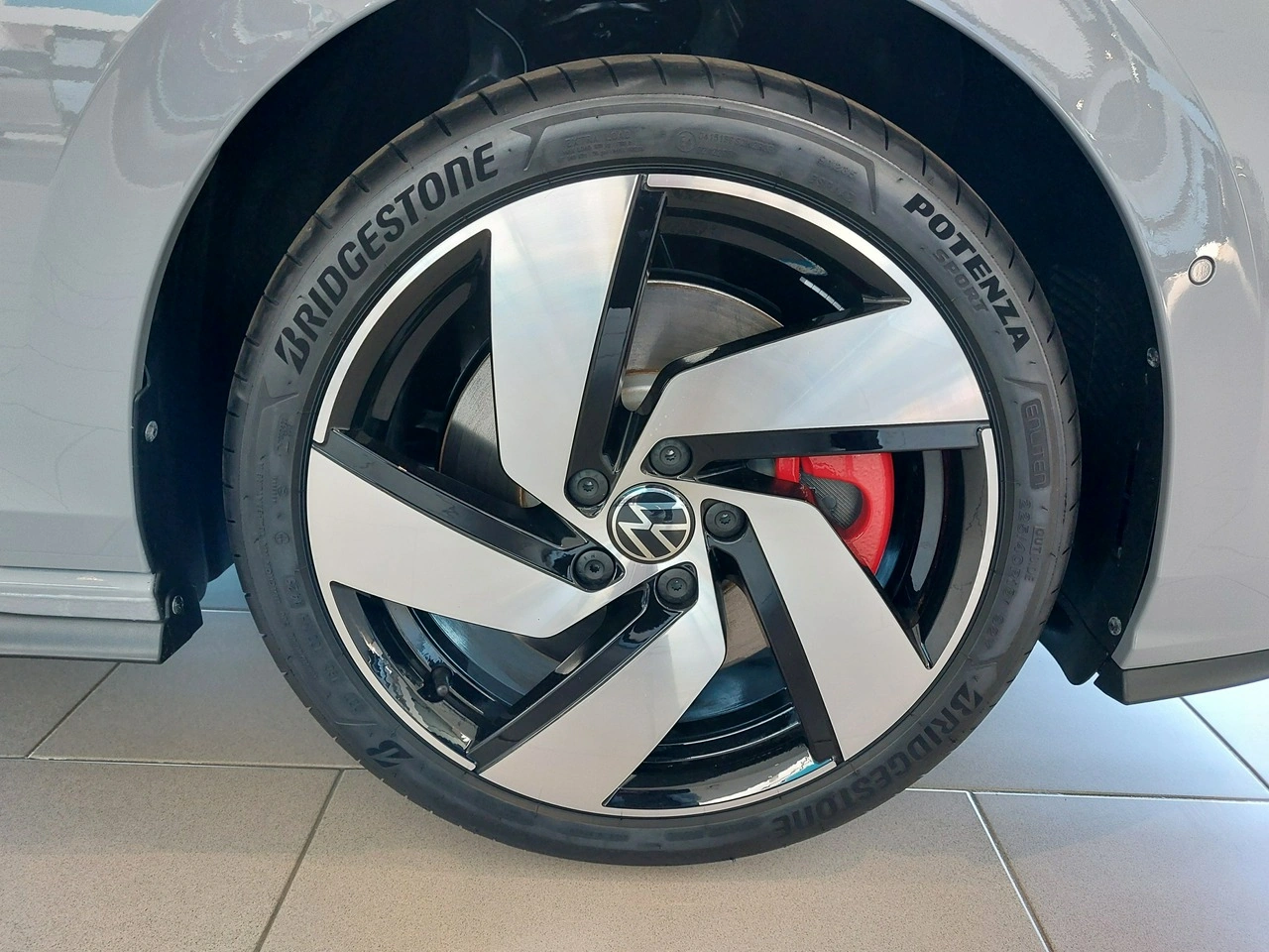 Volkswagen Golf - Zdjęcie 9