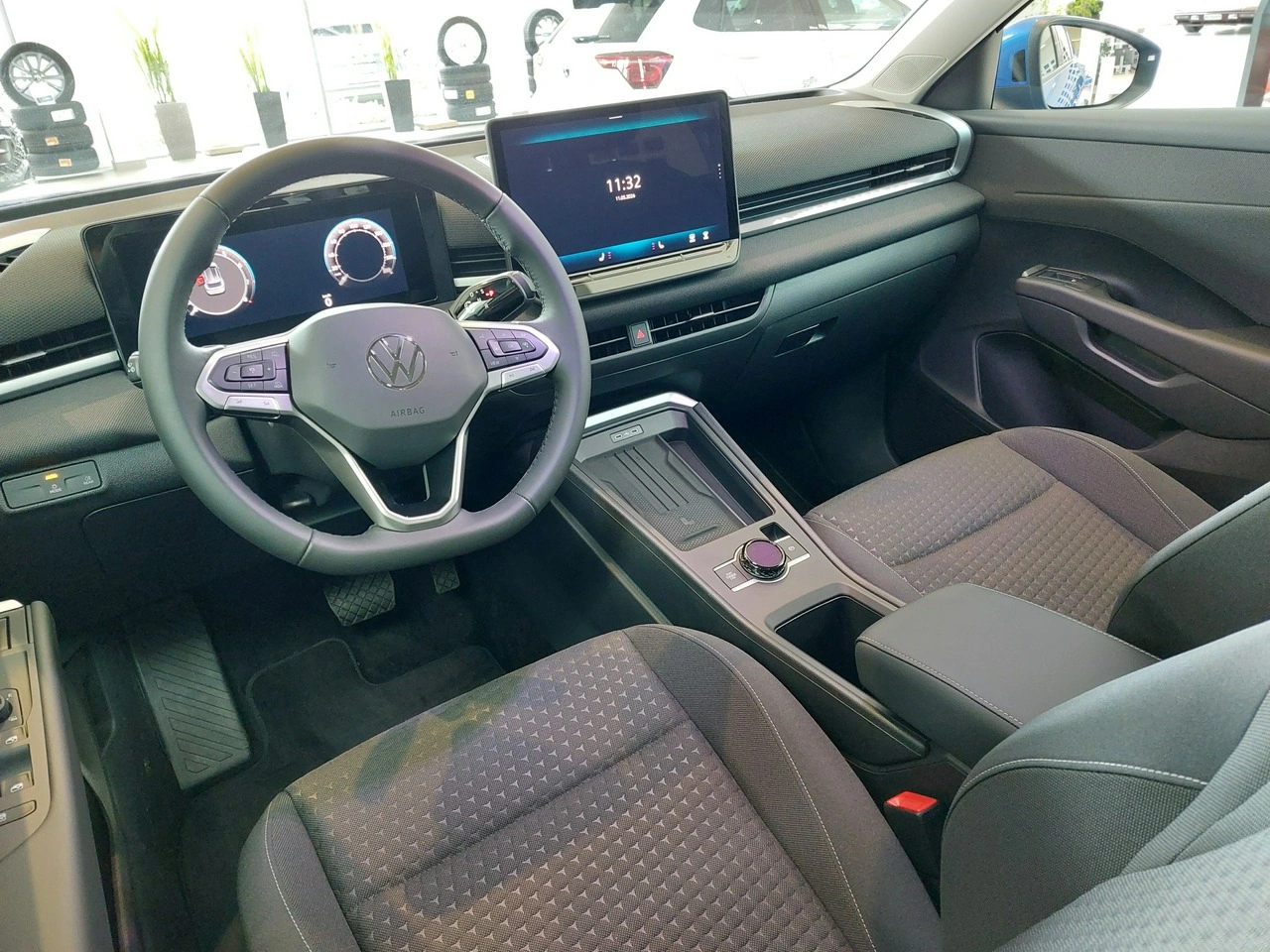 Volkswagen T-Roc - Zdjęcie 11