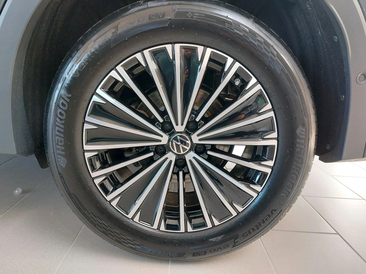 Volkswagen Tiguan - Zdjęcie 9