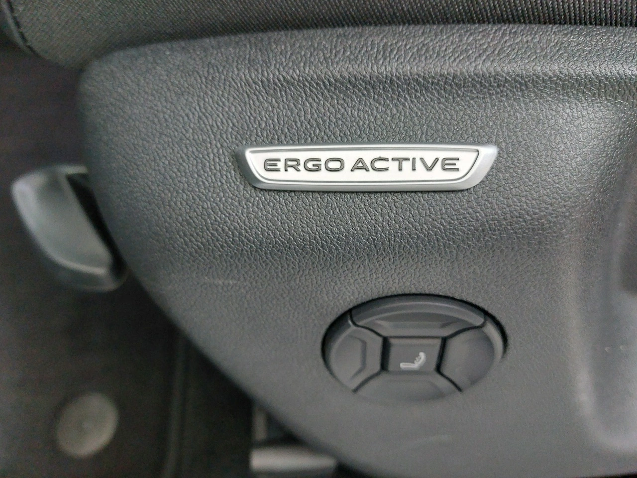 Volkswagen Tiguan - Zdjęcie 11