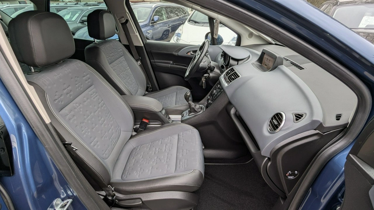 Opel Meriva - Zdjęcie 21